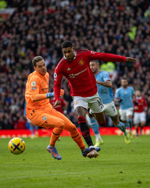 记者：皇马欧冠淘汰马竞，老佛爷给每个球员发了.