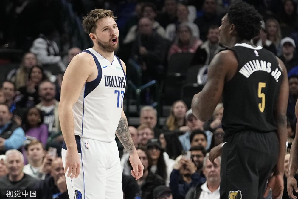 在探讨阿隆 在探讨阿隆