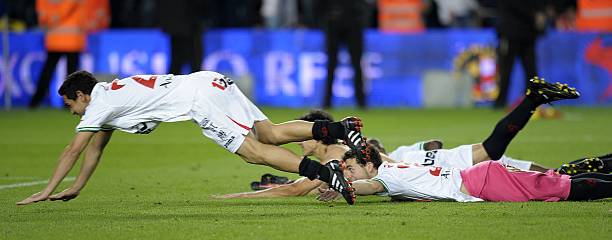 防线则是其 防线则是其